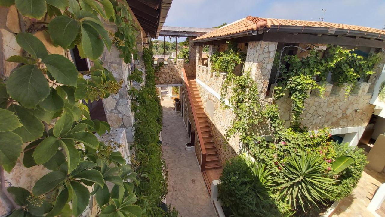 Residence Il Castello LMP Exterior foto