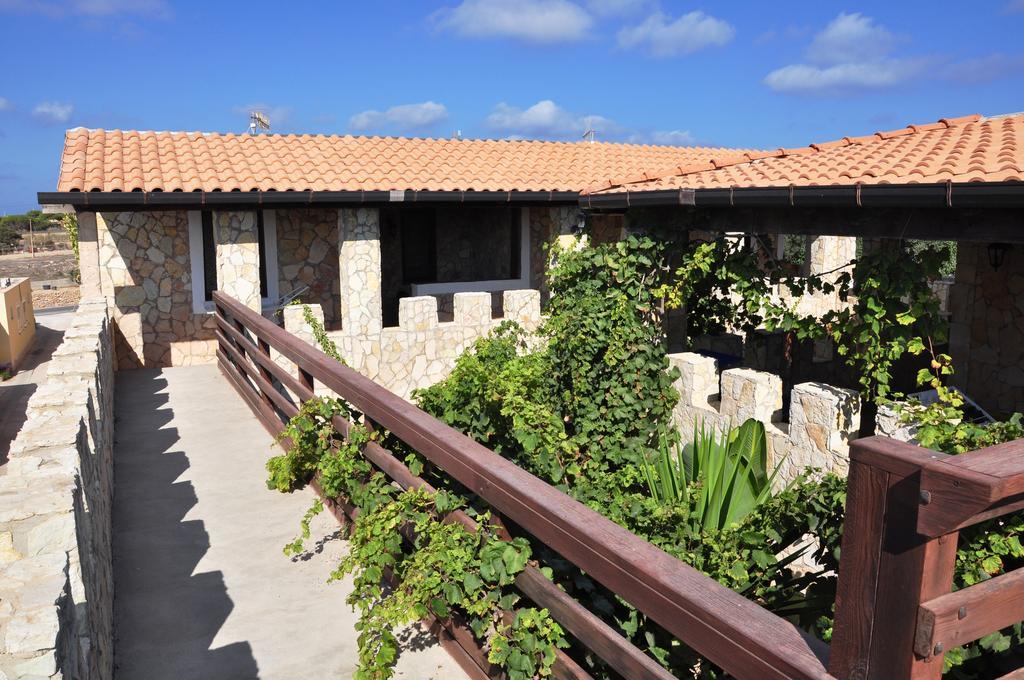 Residence Il Castello LMP Exterior foto